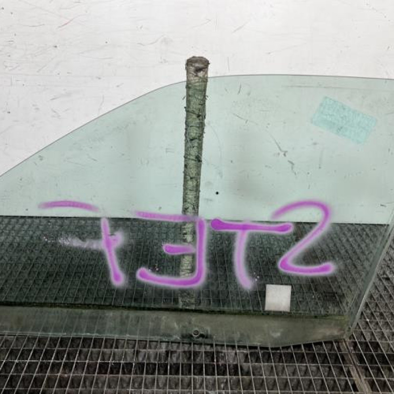 Vitre avant droit RENAULT CLIO 1 Photo n°4