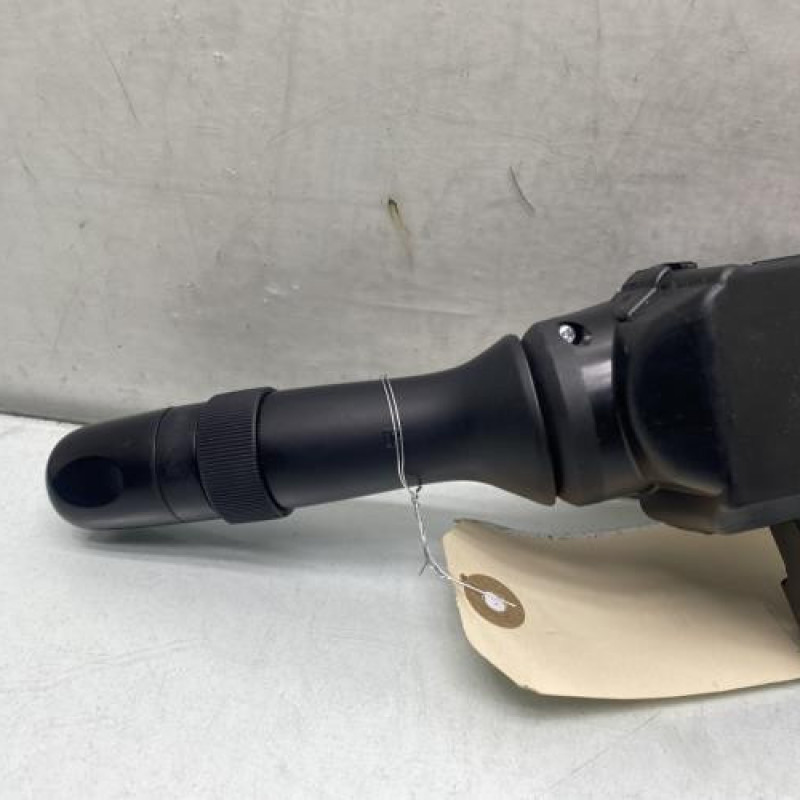 Commodo d'essuie glaces TOYOTA VERSO Photo n°3