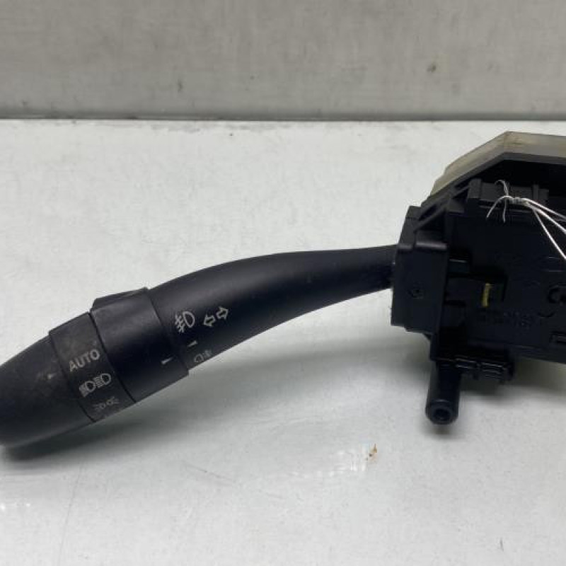 Commodo phare KIA CEE-D 1 Photo n°1