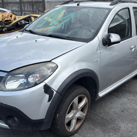 Reservoir essence DACIA SANDERO 1 Photo n°1