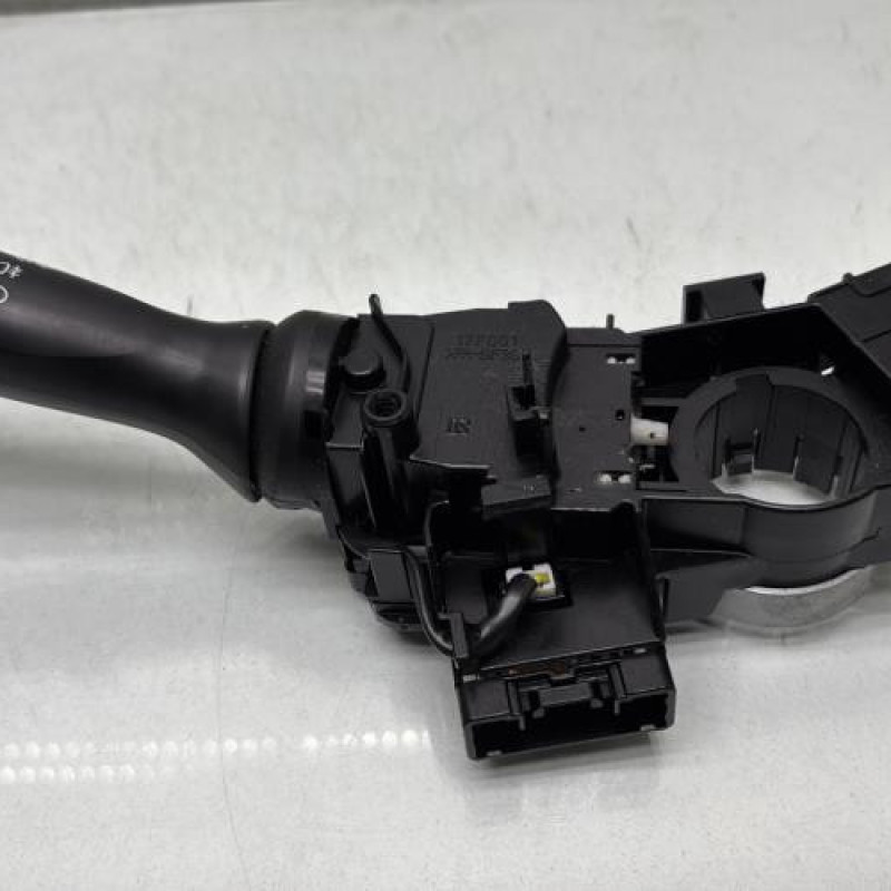 Commodo phare TOYOTA YARIS 2 Photo n°1