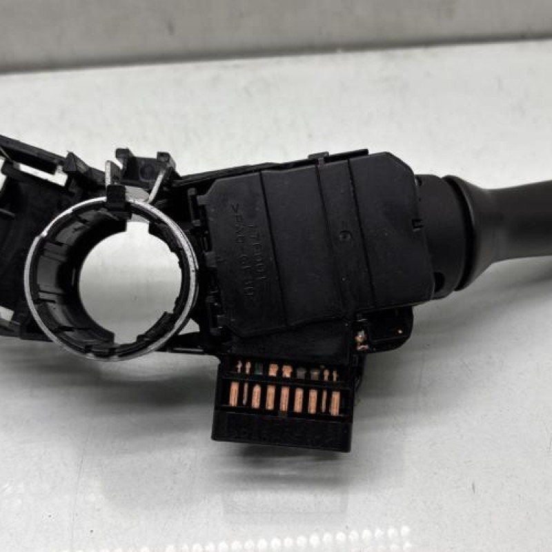 Commodo phare TOYOTA YARIS 2 Photo n°3