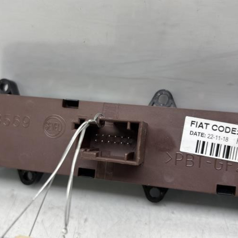 Bouton de warning CITROEN JUMPER 3 Photo n°3