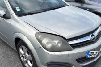 Reservoir essence OPEL ASTRA H
