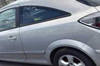 Reservoir essence OPEL ASTRA H