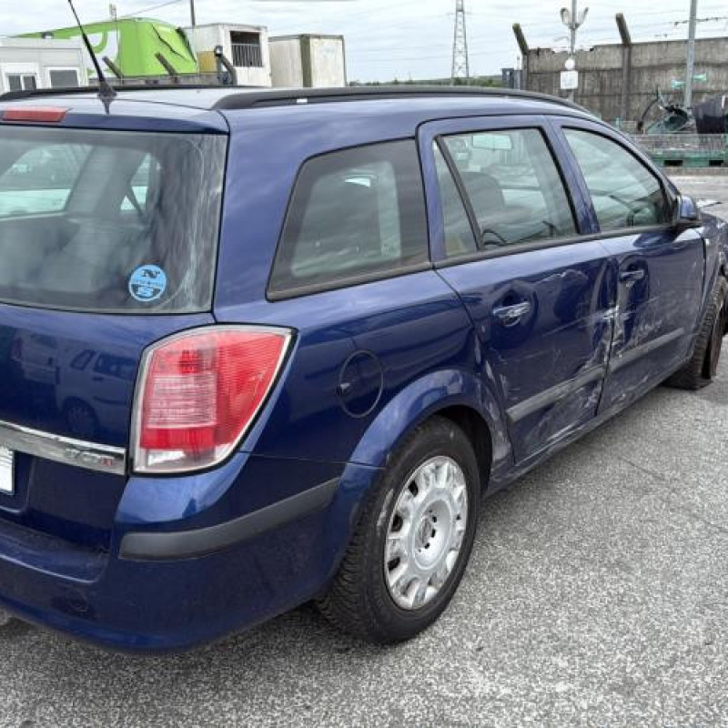 Reservoir essence OPEL ASTRA H Photo n°9