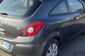 Reservoir essence OPEL CORSA D