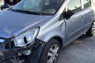 Reservoir essence OPEL CORSA D Photo n°1