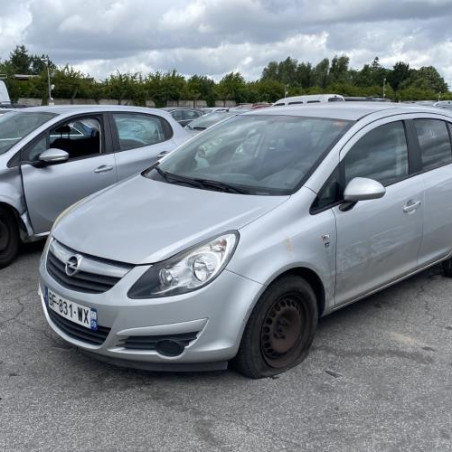 Reservoir essence OPEL CORSA D Photo n°1