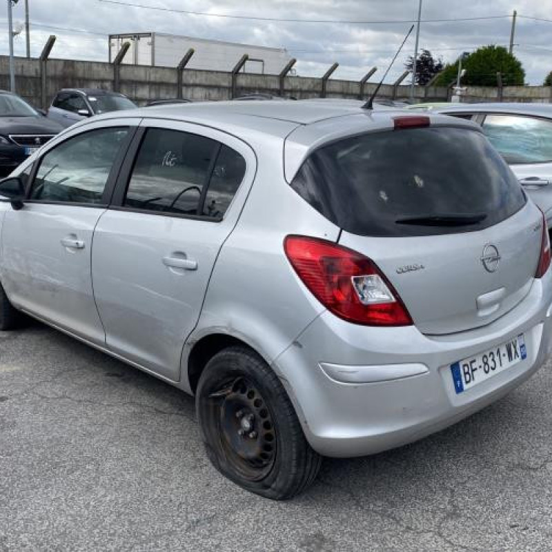 Reservoir essence OPEL CORSA D Photo n°4