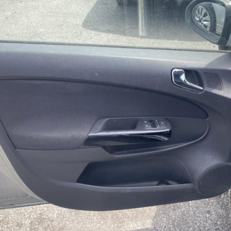 Reservoir essence OPEL CORSA D Photo n°20