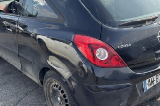 Reservoir essence OPEL CORSA D