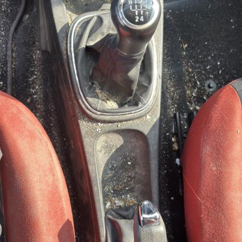 Reservoir essence OPEL CORSA D Photo n°17
