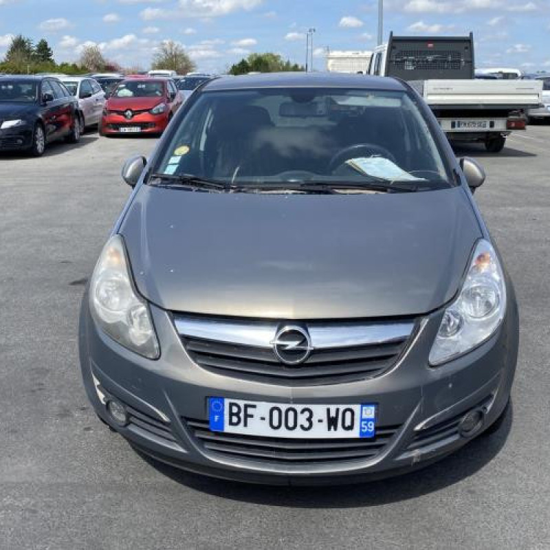 Reservoir essence OPEL CORSA D Photo n°1