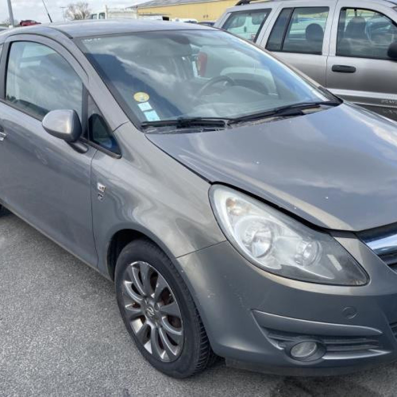 Reservoir essence OPEL CORSA D Photo n°3