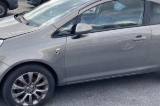 Reservoir essence OPEL CORSA D