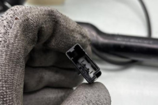 Pretensionneur de ceinture avant droit OPEL MERIVA B