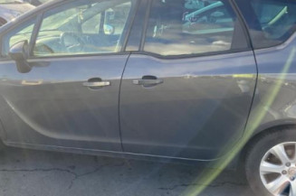 Pretensionneur de ceinture avant droit OPEL MERIVA B