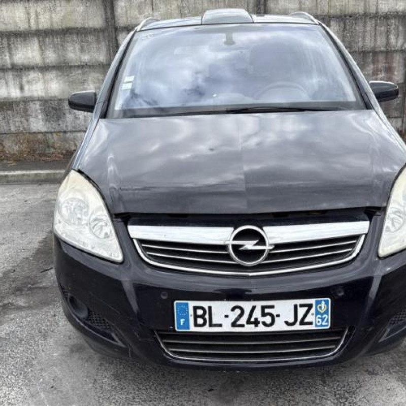 Reservoir essence OPEL ZAFIRA B Photo n°8