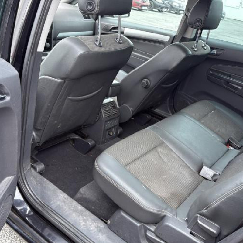 Reservoir essence OPEL ZAFIRA B Photo n°17