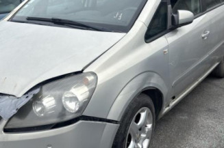 Reservoir essence OPEL ZAFIRA B Photo n°1