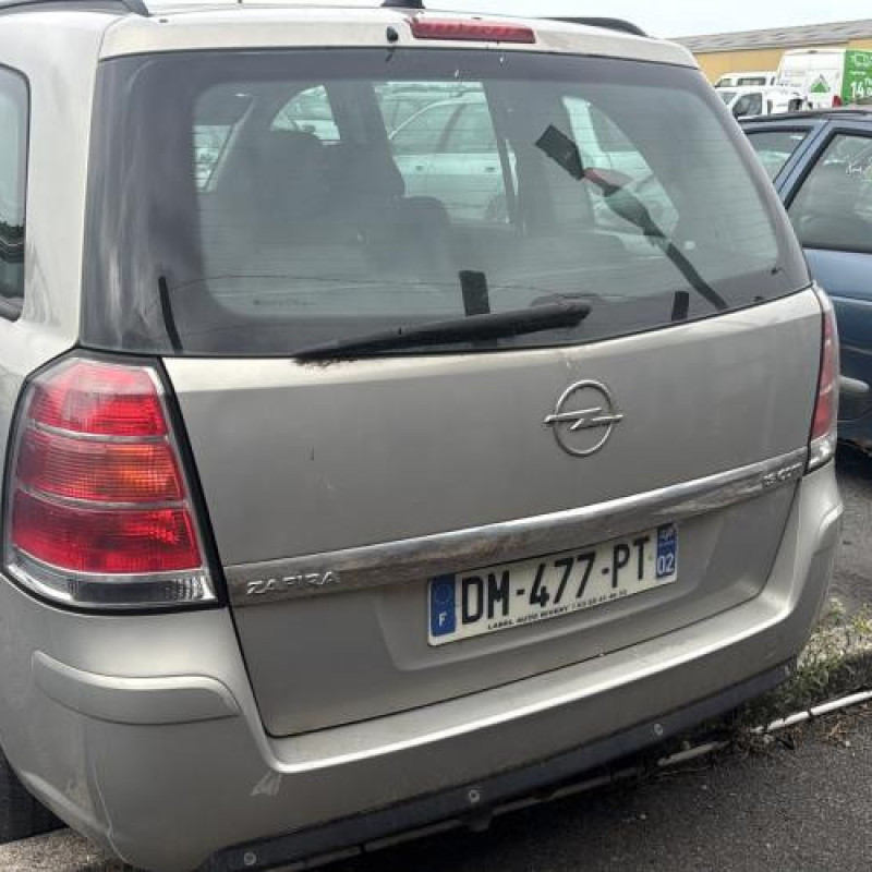 Reservoir essence OPEL ZAFIRA B Photo n°5