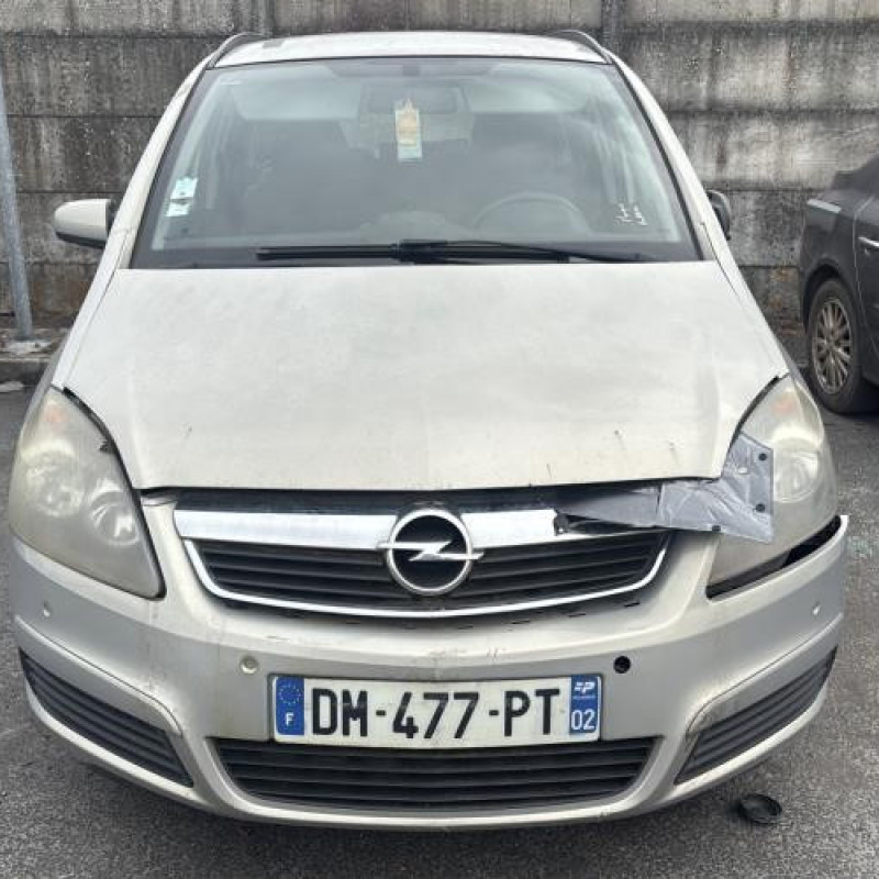 Reservoir essence OPEL ZAFIRA B Photo n°8