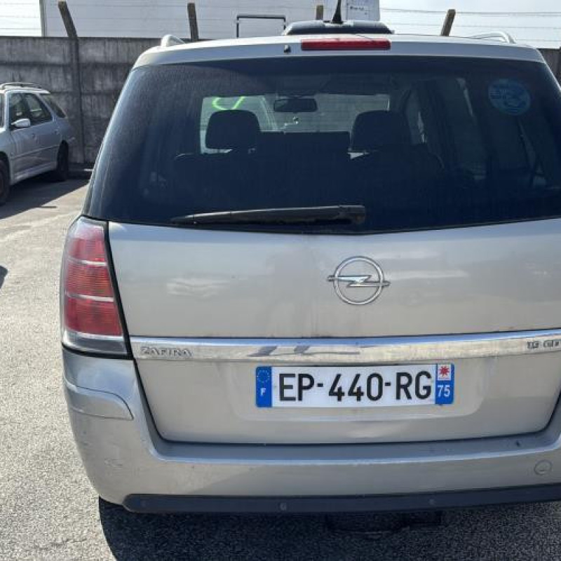 Reservoir essence OPEL ZAFIRA B Photo n°5