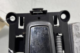 Poignee porte arriere gauche OPEL MOKKA 1