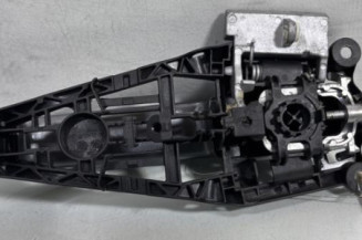 Poignee porte arriere gauche OPEL MOKKA 1