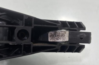 Poignee porte avant gauche OPEL MOKKA 1