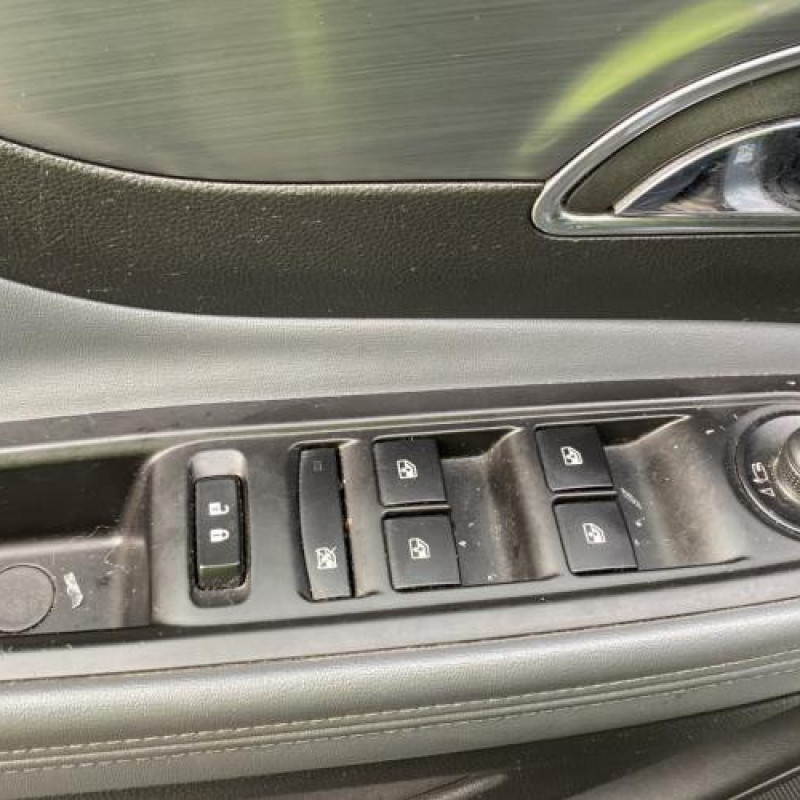 Leve vitre electrique avant gauche OPEL MOKKA 1 Photo n°17