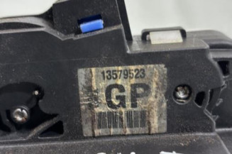 Serrure avant droit OPEL MOKKA 1