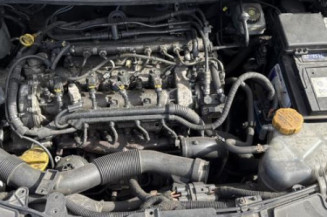 Bouton de coffre OPEL CORSA D