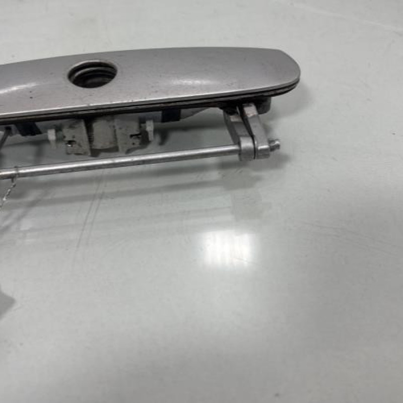 Bouton de coffre VOLKSWAGEN POLO 4 Photo n°3