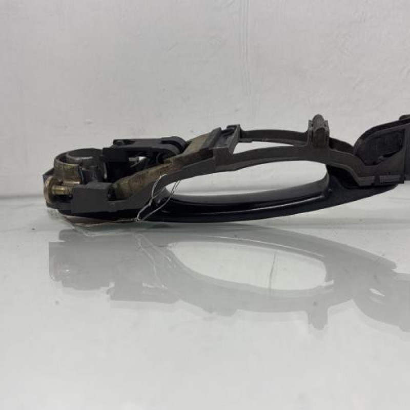 Poignee porte arriere droit VOLKSWAGEN POLO 4 Photo n°2