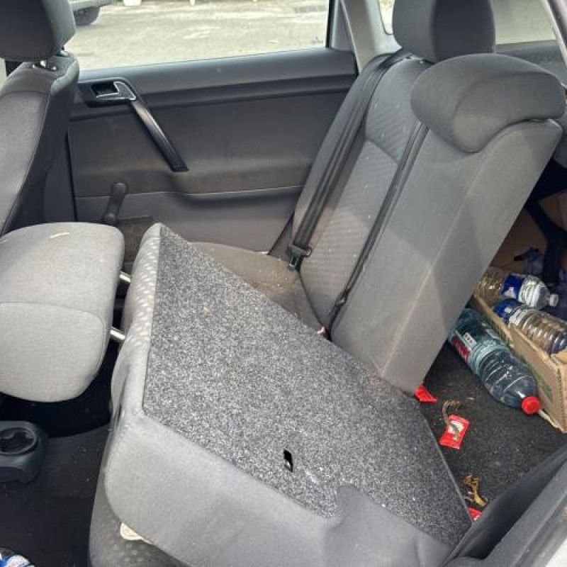 Poignee porte arriere droit VOLKSWAGEN POLO 4 Photo n°16