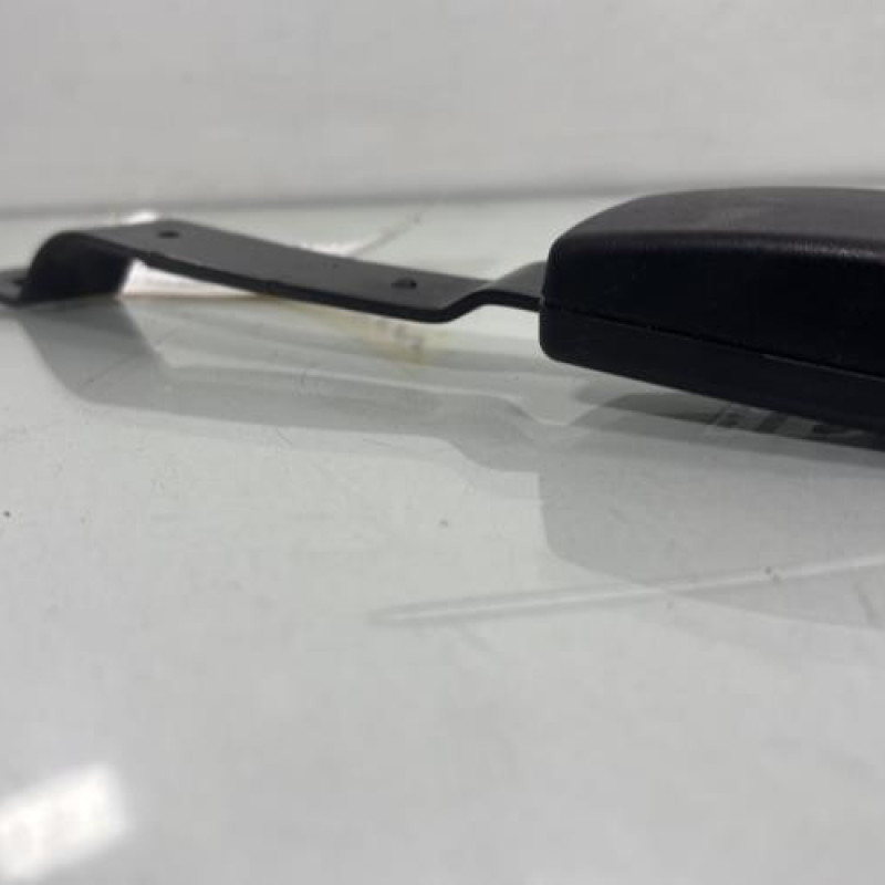 Attache ceinture avant droit VOLKSWAGEN POLO 4 Photo n°4