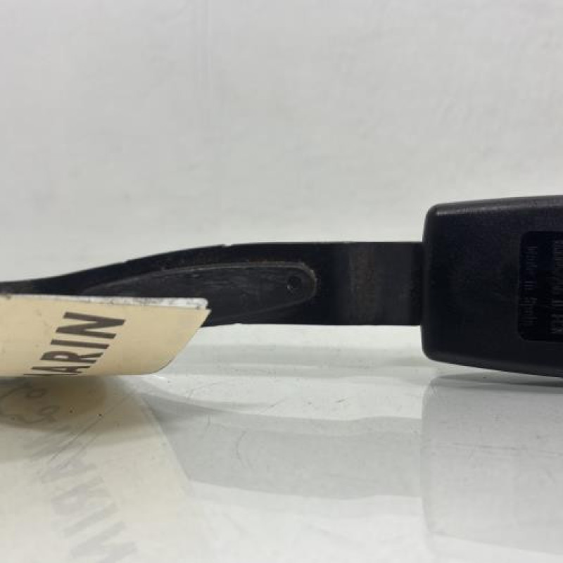 Attache ceinture avant droit VOLKSWAGEN POLO 4 Photo n°5