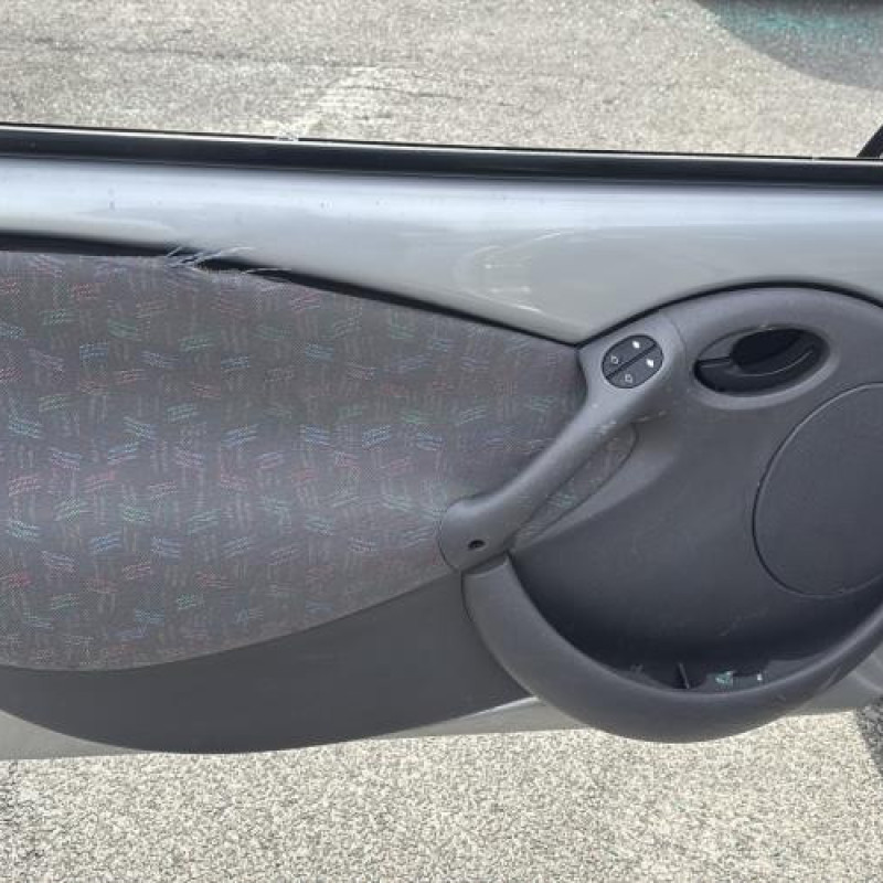 Poignee porte avant droit FORD KA 1 Photo n°13