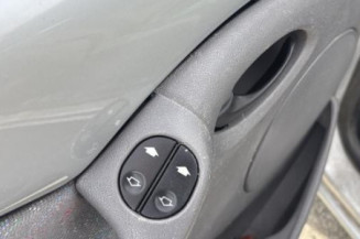 Poignee porte avant droit FORD KA 1