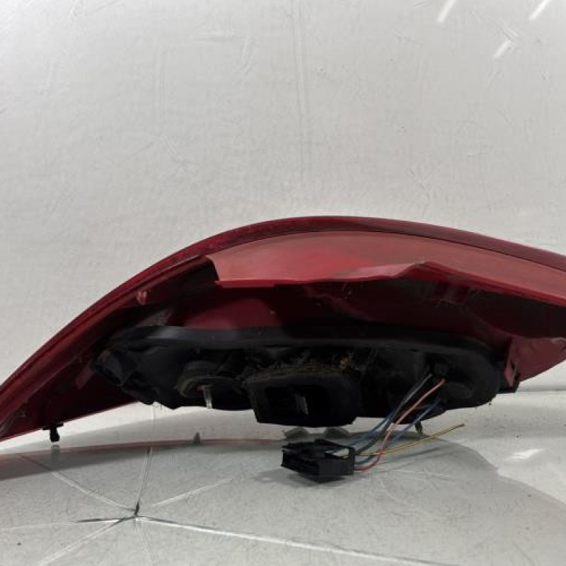 Feu arriere principal droit (feux) OPEL CORSA D Photo n°4