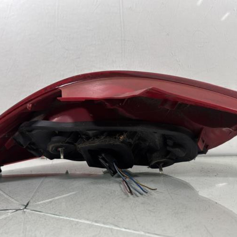 Feu arriere principal droit (feux) OPEL CORSA D Photo n°5