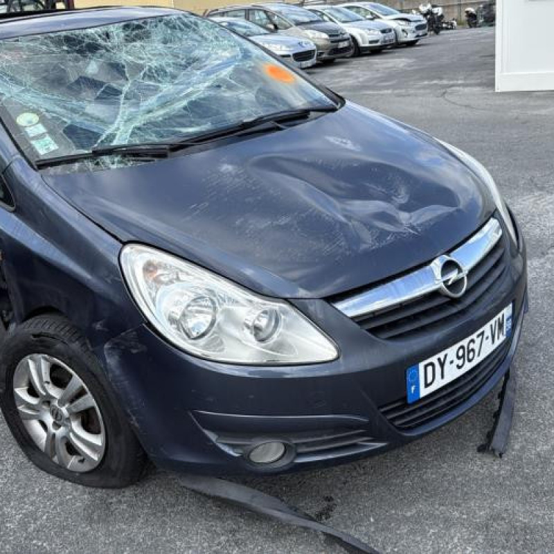 Feu arriere principal droit (feux) OPEL CORSA D Photo n°7