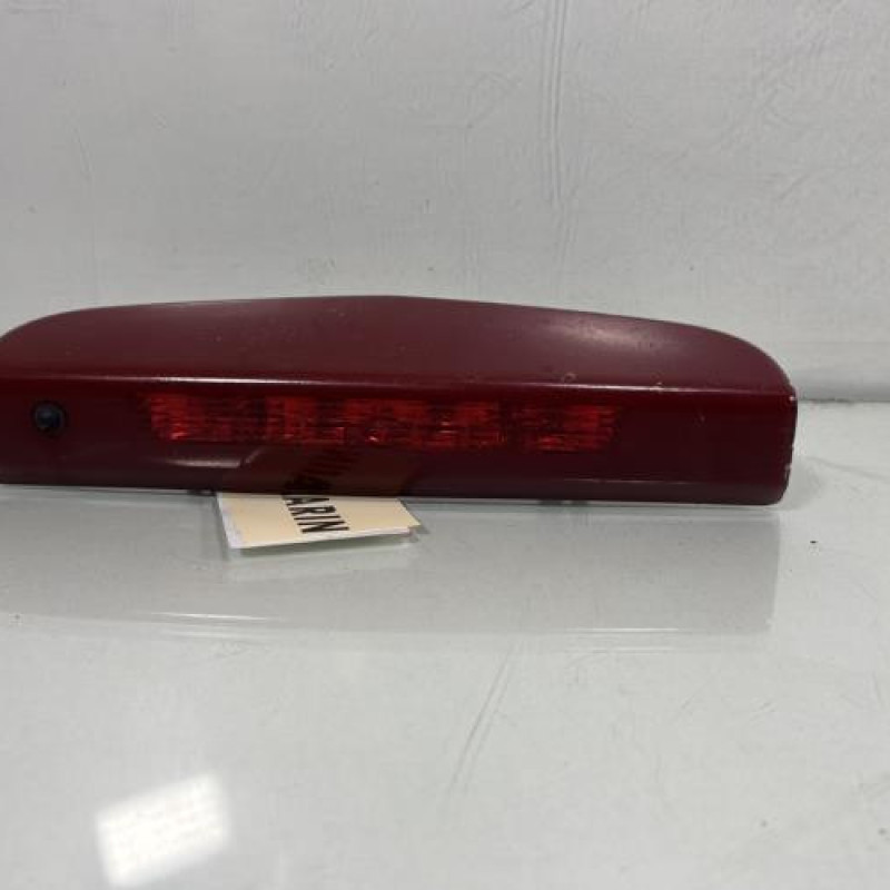 Feu arriere stop central OPEL CORSA D Photo n°1