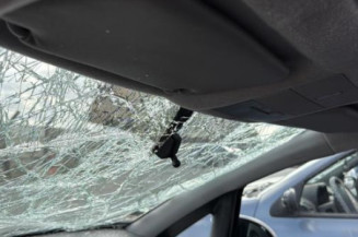 Feu arriere stop central OPEL CORSA D