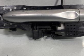 Poignee porte arriere gauche RENAULT MEGANE 3 Photo n°1