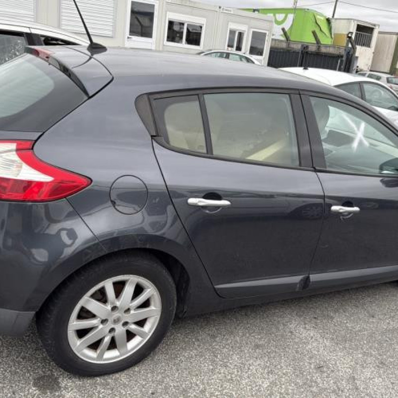 Poignee porte arriere gauche RENAULT MEGANE 3 Photo n°11