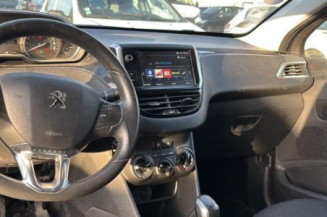 Aile avant droit PEUGEOT 208 1
