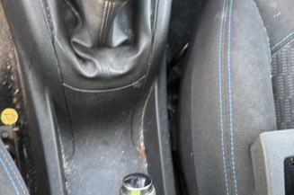 Aile avant droit PEUGEOT 208 1